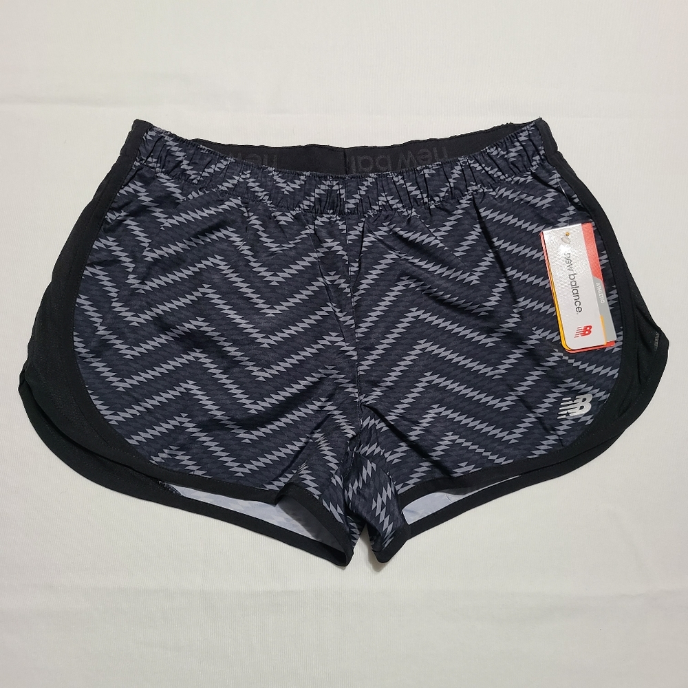 NWT New Balance Woman Black and Gray Athletic Shorts sz S
